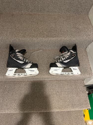 Used CCM Regular Width  Pro Stock Size 5.5 U+ 06 Hockey Skates