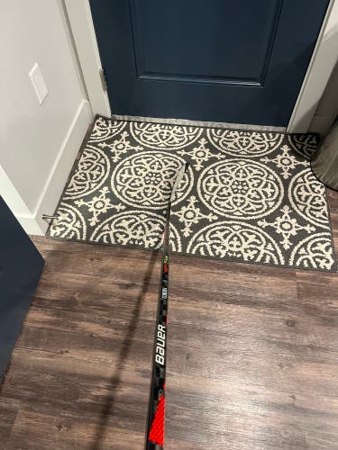 Left Hand Vapor FlyLite Hockey Stick