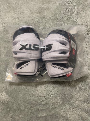BNWT STX Stallion 900 Arm Pads