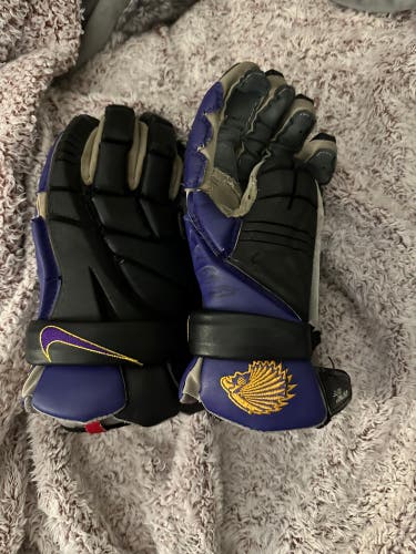 iroquois nationals gloves