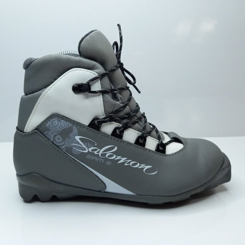 Classic Size 8.0 Women Used Salomon Siam 5 Cross Country Ski Boots
