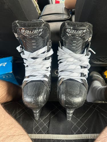 Used Bauer  Size 5.5 Supreme Mach Hockey Skates