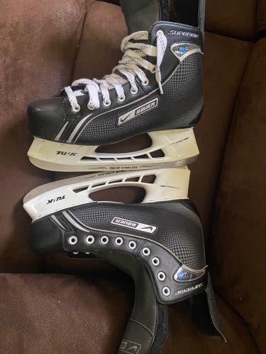 Bauer ice hockey skates