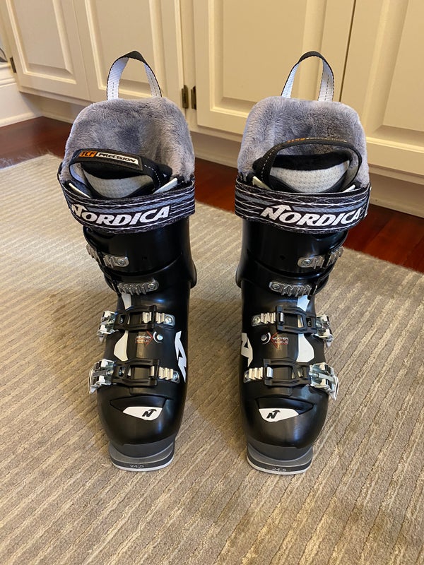 BRAND NEW Nordica Women's All Mountain Soft Flex SpeedMachine Ski Boots