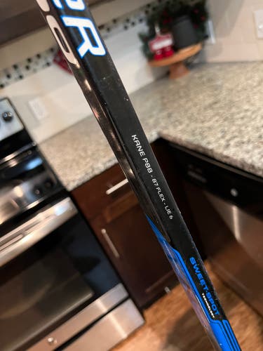 Senior Right Handed P88 Nexus 6000 Hockey Stick