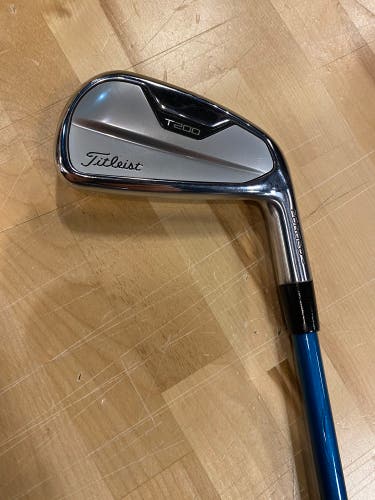 Used Men's Titleist 2 iron Right Handed T200 Project X Evenflow Blue 85 HY Stiff