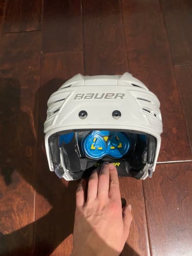 Used Medium Bauer  Re-Akt 150 Helmet