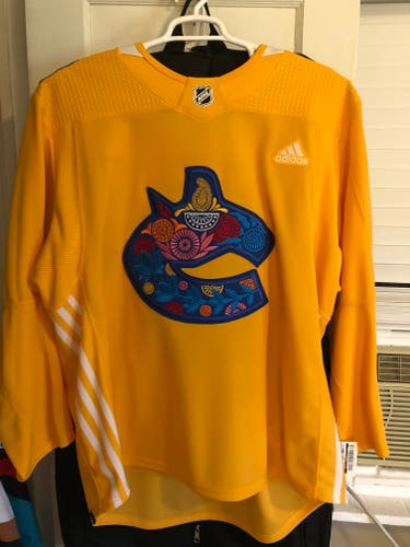 NWT MiC Canucks 2022-23 Diwali Night Team Issued NHL Jersey Miller Size 56