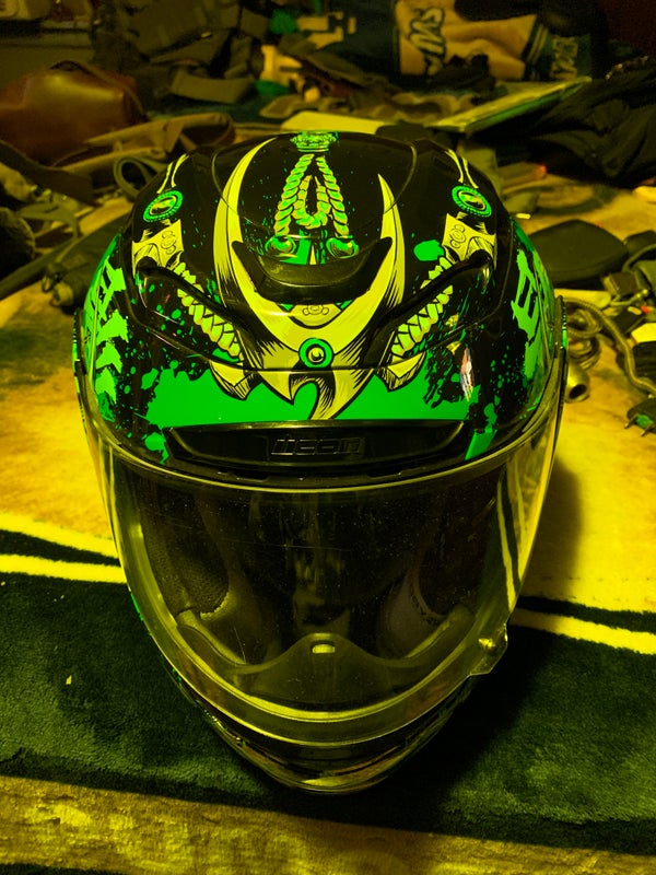 Used Armada Shadow Warrior Green Helmet