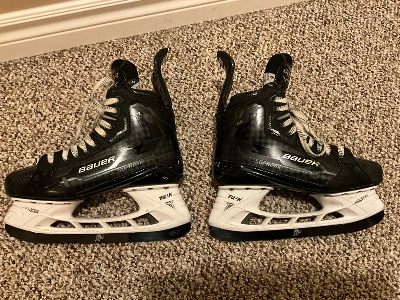 Intermediate Used Bauer Supreme Mach Hockey Skates Size 6