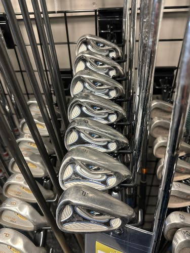 TaylorMade Used Right Handed Women's Ladies Flex Graphite Shaft Iron Set