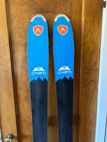 Dynastar Cham 107 185cm with Look Pivot 14 Bindings | SidelineSwap