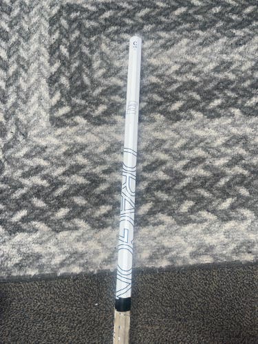 Slightly Used Epoch Dragonfly Pro 3 Men's Attack/midfield Lacrosse Shaft