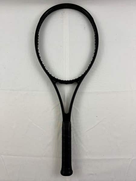 Wilson Pro Staff 97 V14 Noir Black 4 3/8 Excellent 9.5/10