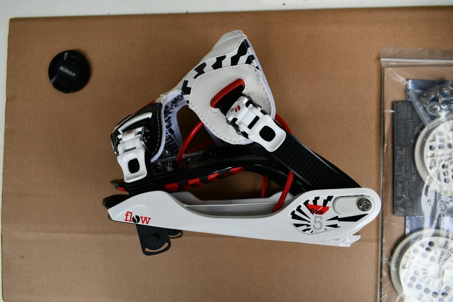 new XL Flow Snowboard Bindings