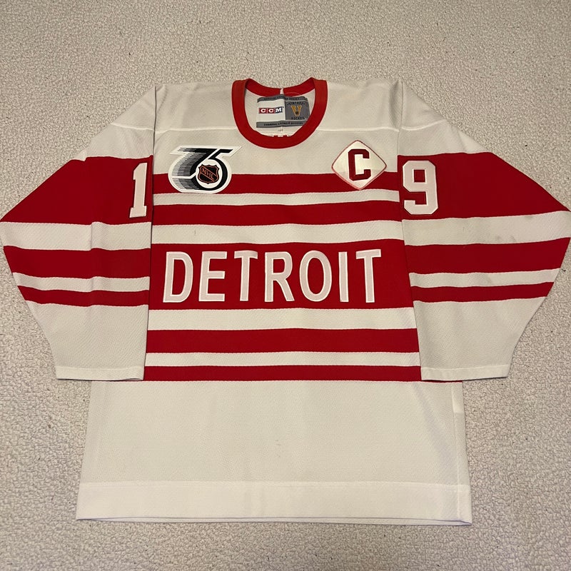 Detroit Red Wings Jersey Steve Yzerman CCM Vintage 1991-92 75th Medium