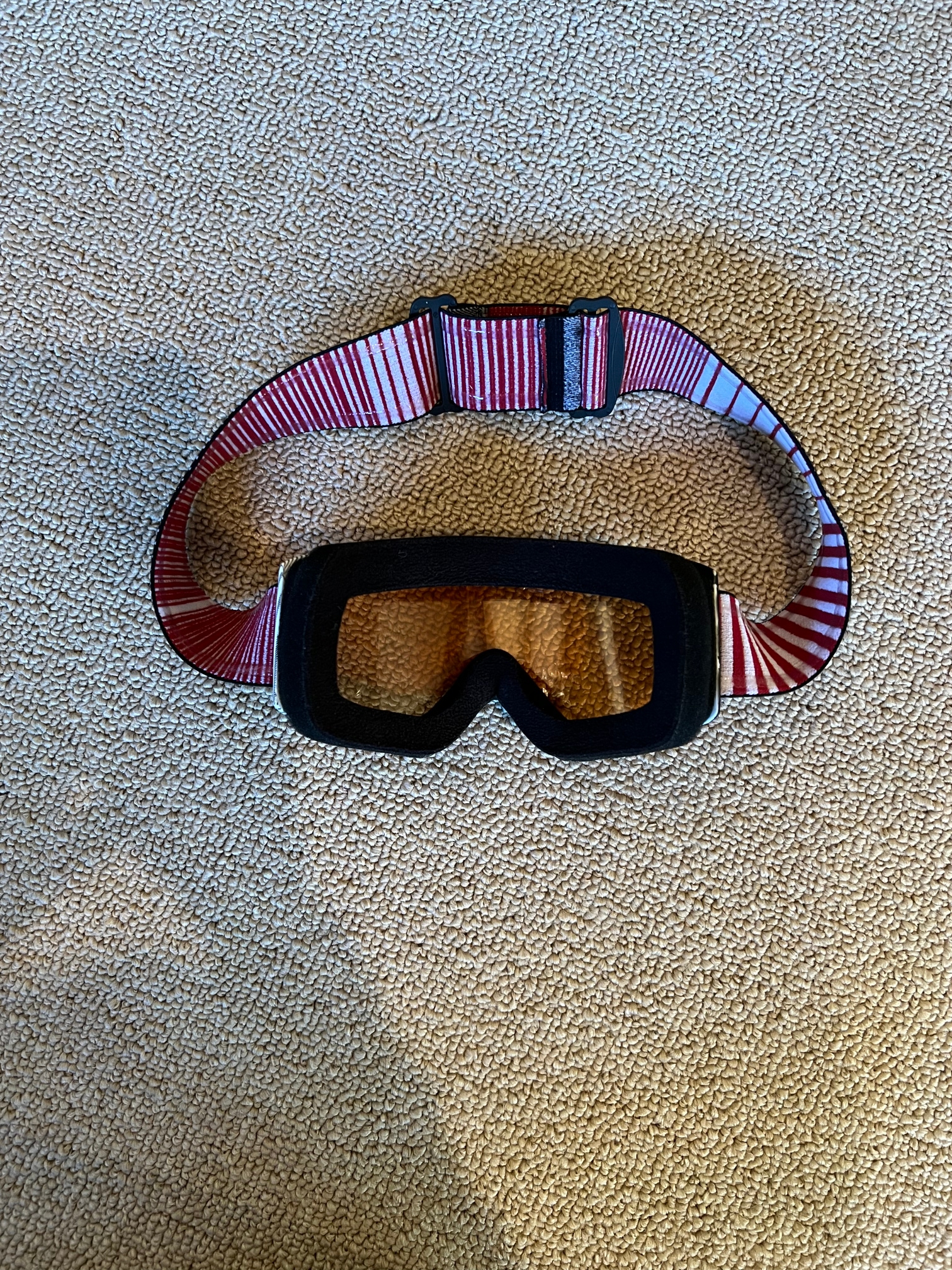 Unisex Used Anon Ski Goggles Medium