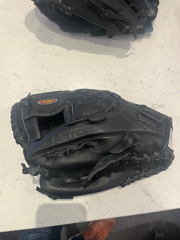 Easton New Left Hand Throw 12" Baseball Glove