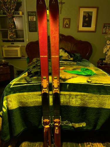 Used Fischer 144 cm Skis With Bindings