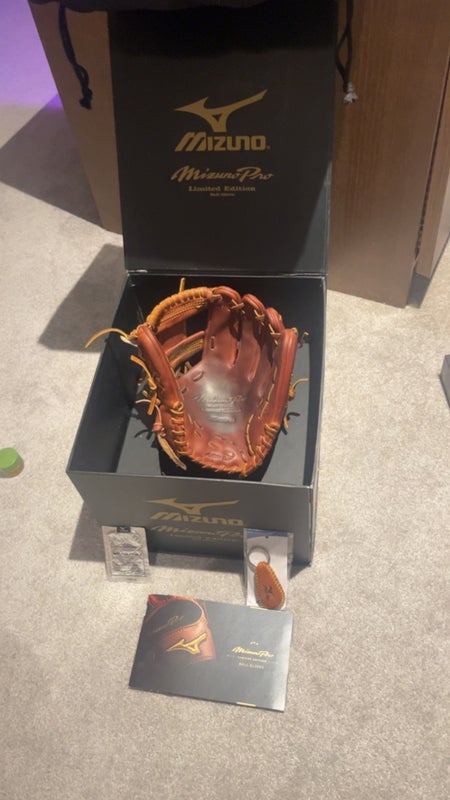 Infield 11.75" Pro Limited Edition Baseball Glove