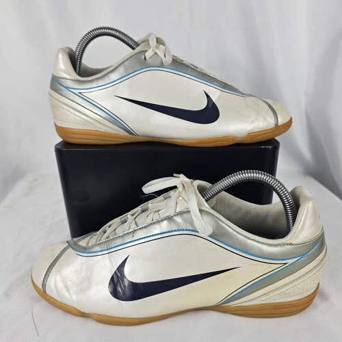 2007 Nike Womens First 2 316016-141 White Indoor Soccer Shoes Sneakers Size 8.5