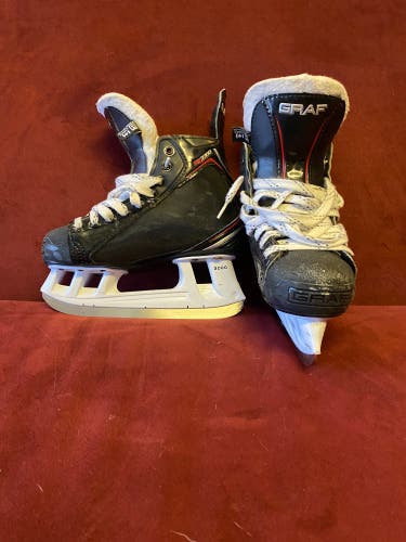 Used Graf Regular Width Size 2 PeakSpeed PK3300 Hockey Skates