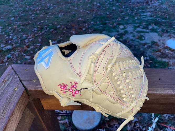 Used Right Hand Throw 12" Baseball Glove