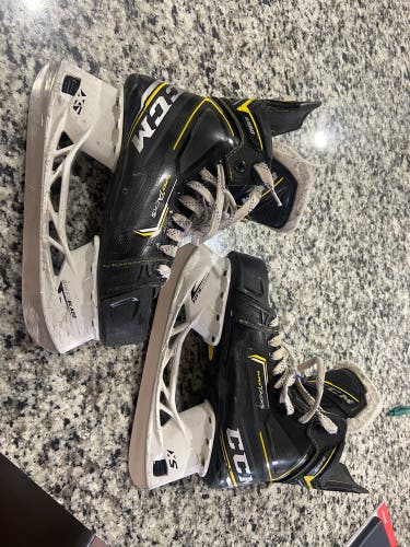 Used CCM 7.5 Super Tacks 9380 Hockey Skates