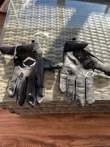 Black Adult Medium EvoShield Gloves