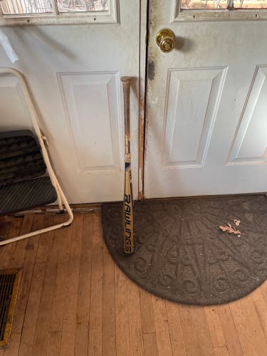 Used Rawlings (-3) 30.5 oz 33.5" Bat
