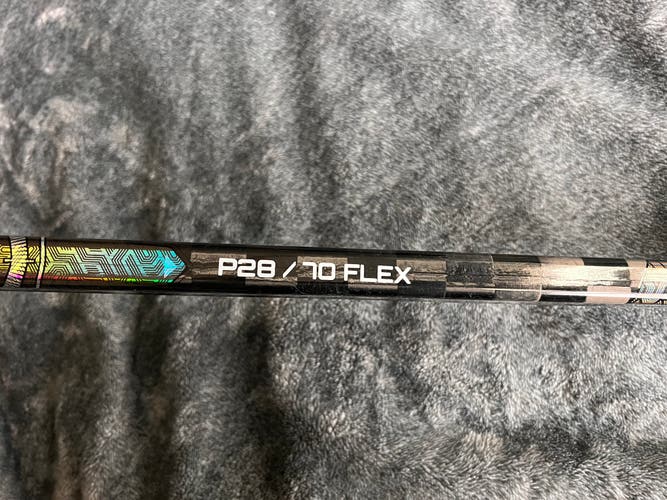 2 Bauer Proto-R Hockey SeniorStick RH P28 70 Flex