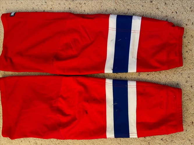Montreal Canadiens CCM Pro Stock Red Senior Used XL Cut Protection on Calves