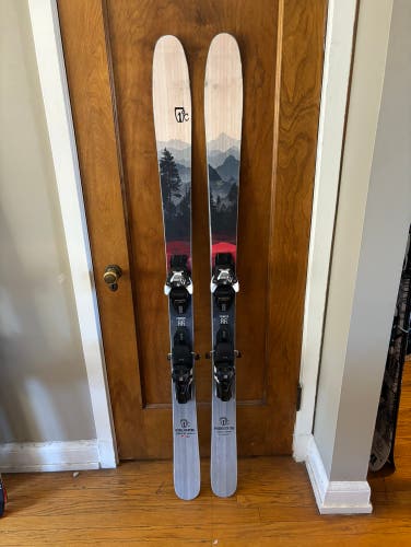 Icelantic Pioneer 86 166cm with Adjustable Salomon Warden 13 MNC Bindings