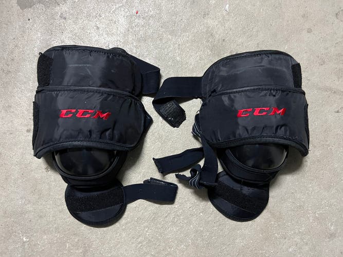 CCM Sr Knee Guard