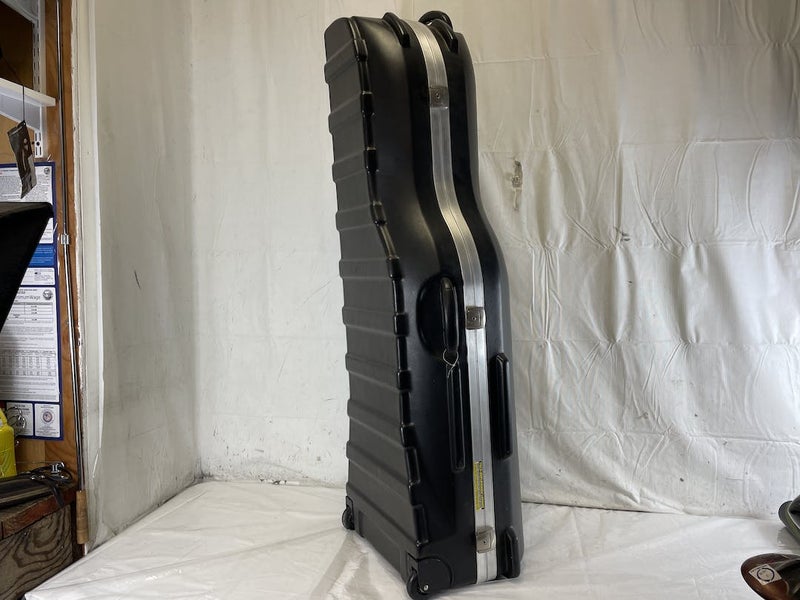 Used Skb Hard Case Wheeled Golf Travel Case