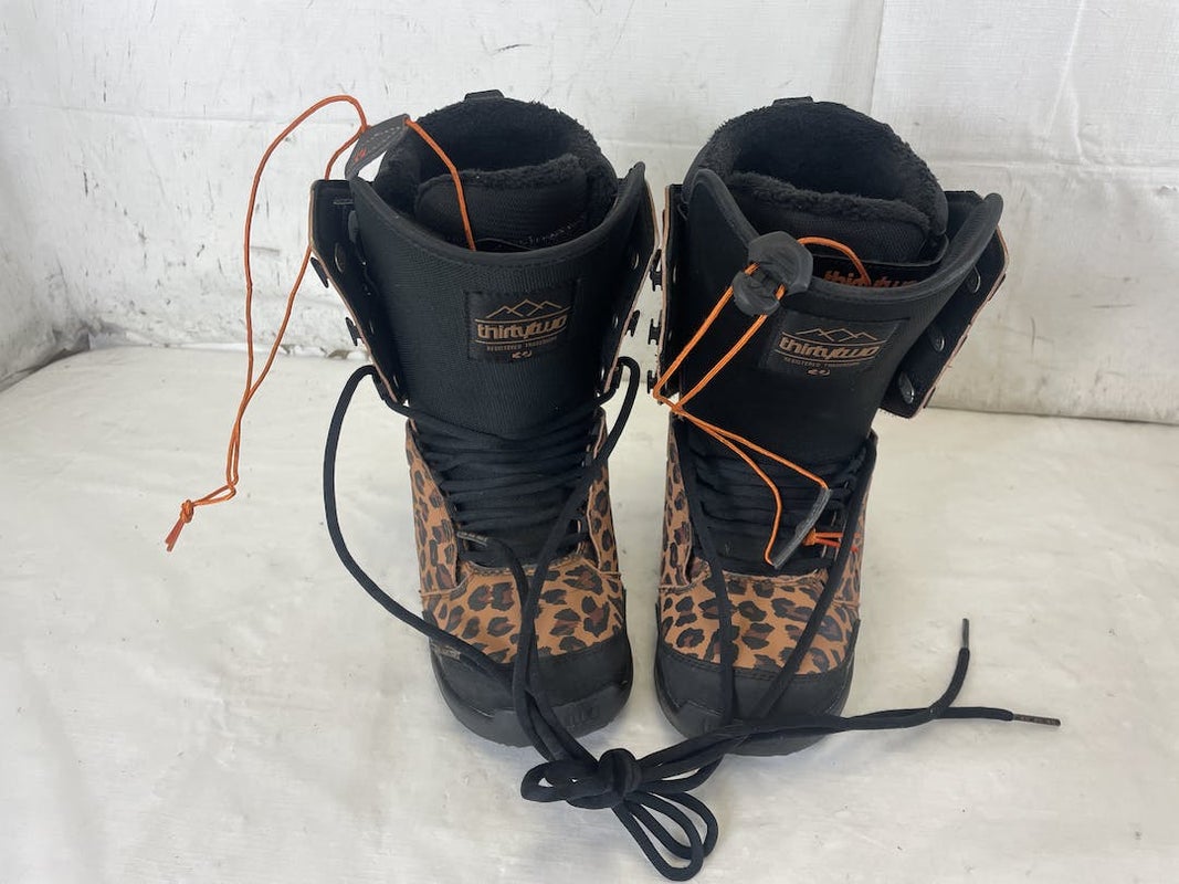 Used 2015 Thirtytwo Lashed Size 6 Women's Snowboard Boots