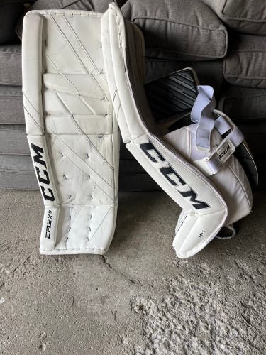 Ccm eflex 5 goalie pads