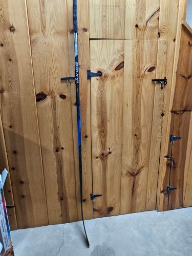 Used Intermediate Bauer Nexus 1N Right Hockey Stick PM9