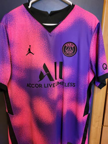 20/21 Jordan Paris Saint Germain (PSG) #7 Mbappe - Used Adult Size L