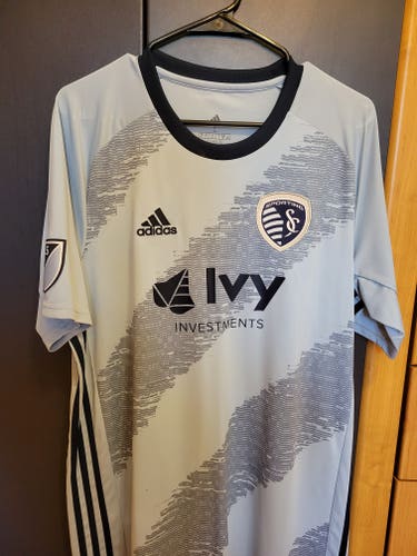19/20 Adidas Sporting KC Home Jersey - Used Adult Size L