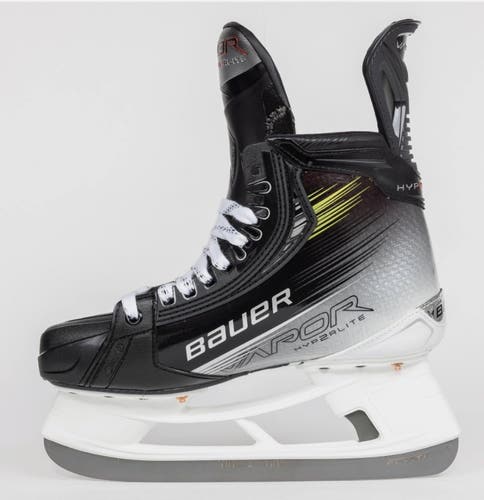 New Bauer Regular Width   9 Vapor Hyperlite 2 Hockey Skates