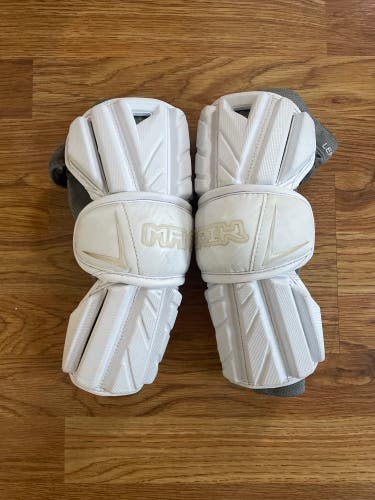 Used Medium Maverik Max Arm Guards Size medium