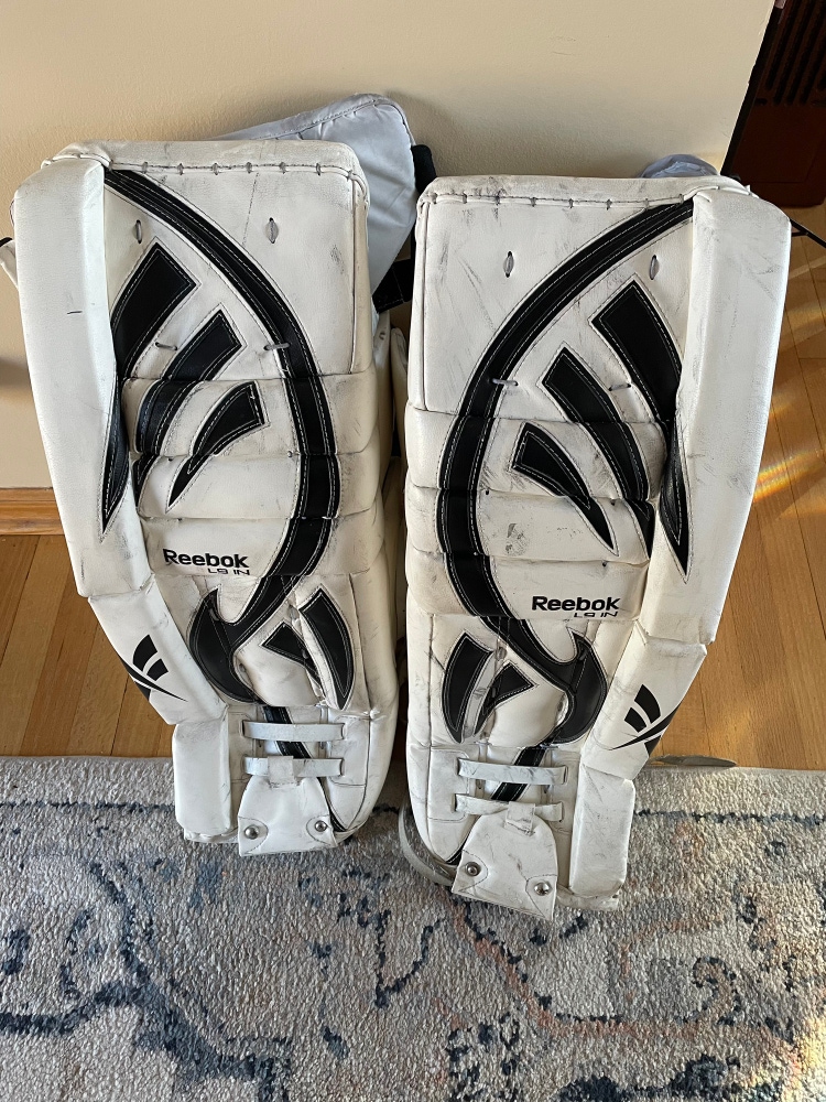 30+1 L9 Goalie Leg Pads With Knee Pads