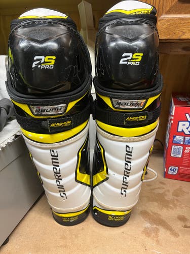 Senior Used Bauer Supreme 2S Pro 16" Shin Pads