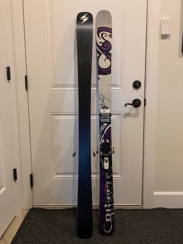 Used Women's 2016 Blizzard 159 cm All Mountain Black Pearl 88 Skis With Bindings Max Din 10