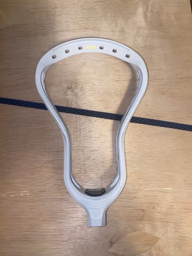 Nearly Brand New Defense STX Hammer 900 Head