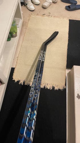 Senior Right Handed P28  JetSpeed FT5 Pro Hockey Stick