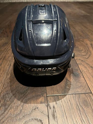 Used Medium Bauer Re-Akt 150 Helmet