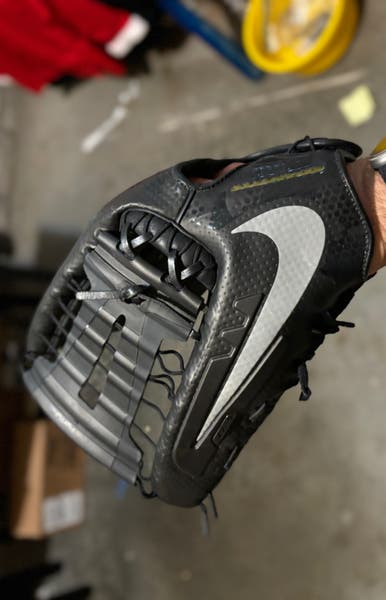 Nike Vapor 360 Baseball Glove Like New Left Hand Throw Nike