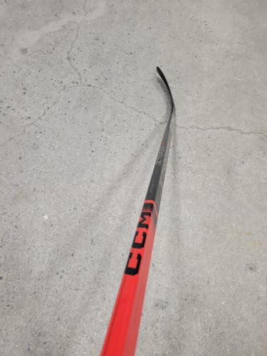 New Senior CCM Right Handed Jetspeed FT670 Hockey Stick P29 85 Flex